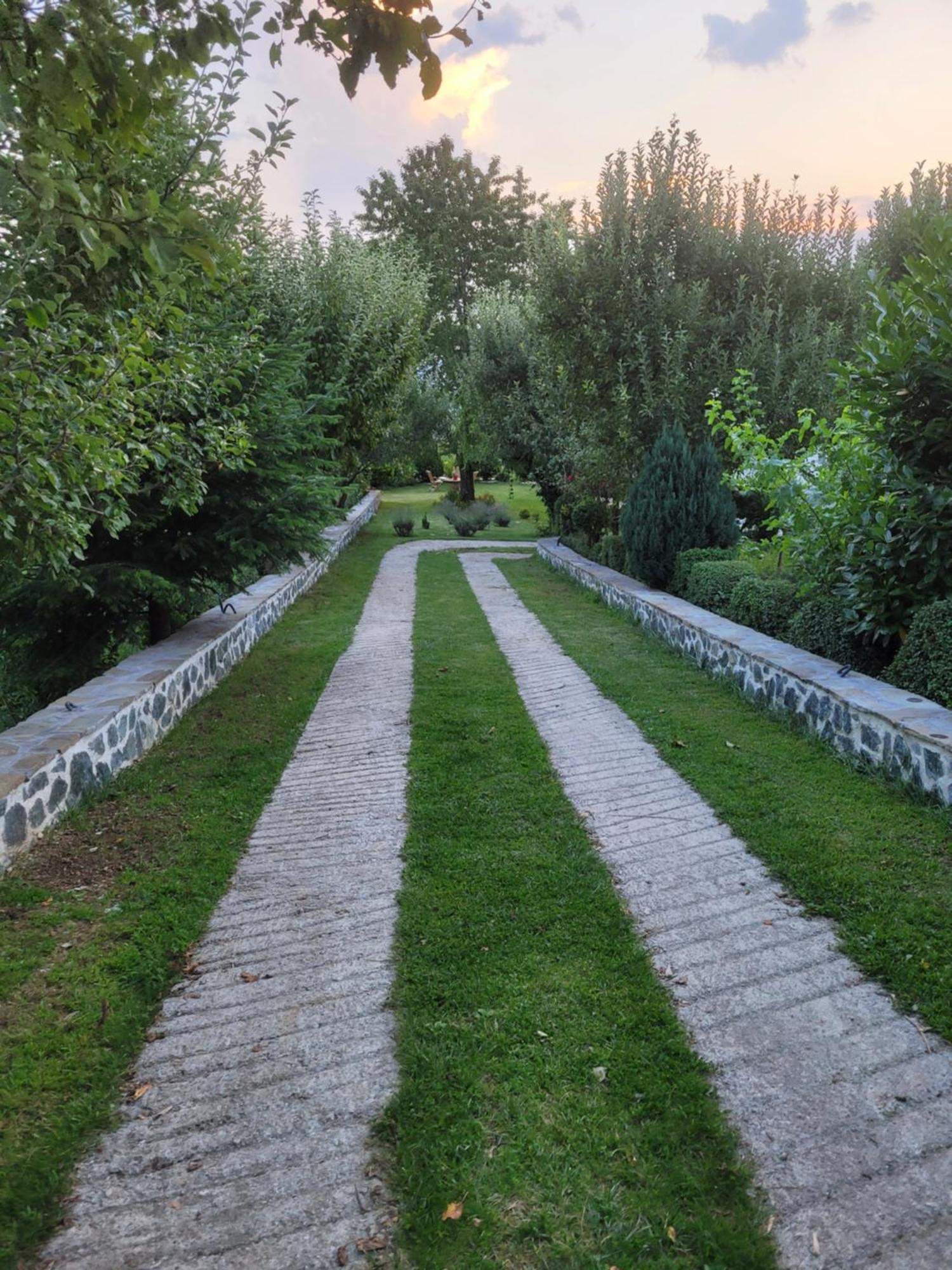 Apartment Bujtina Bezhani Gjinar